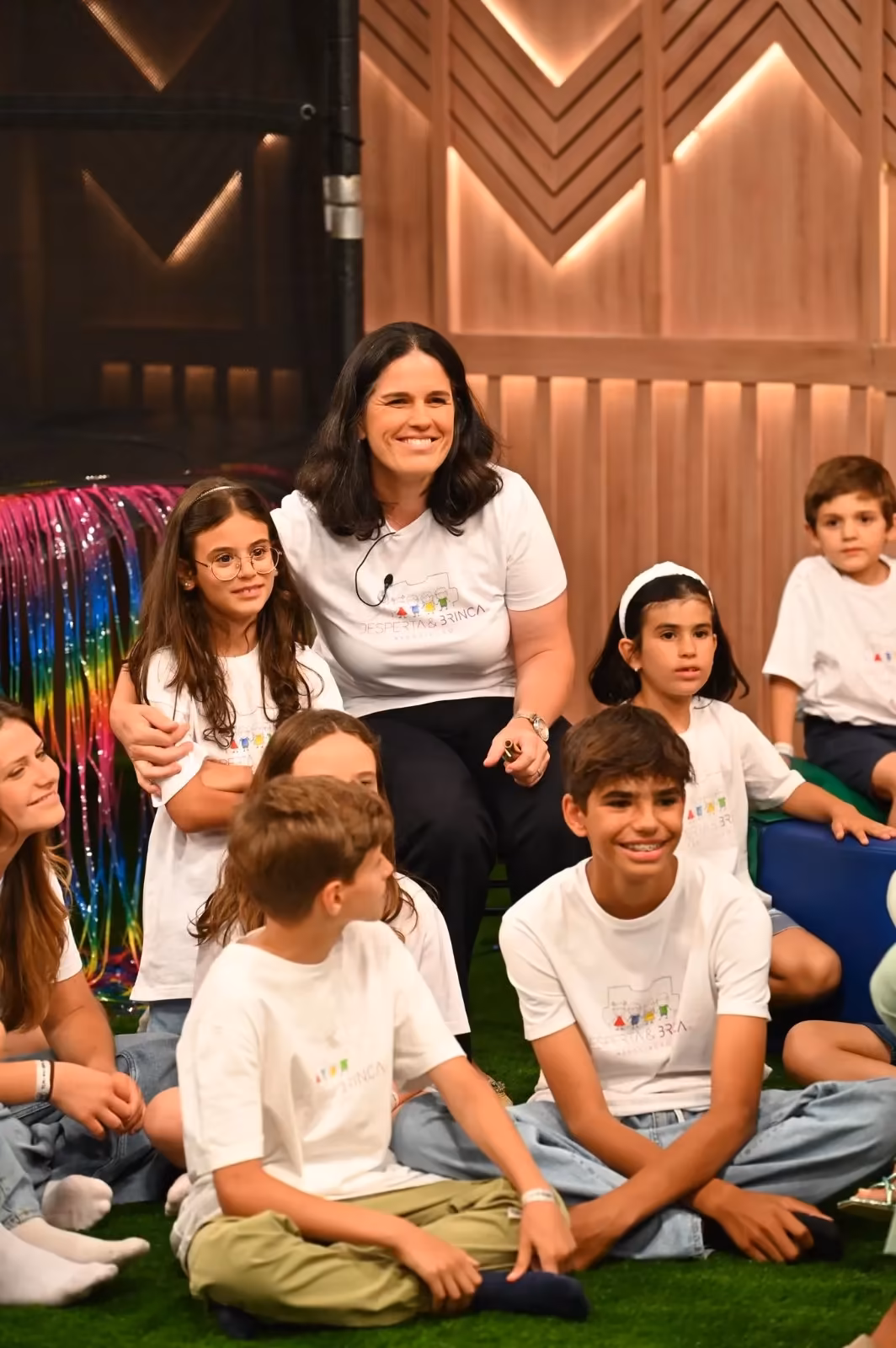 Marta Maia com crianças